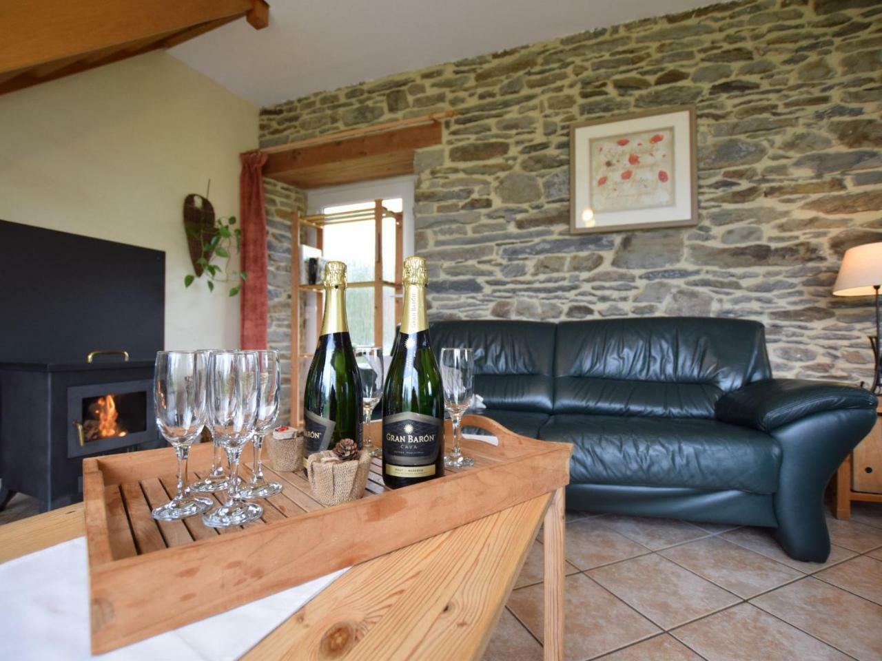 Comfortable Cottage In Neufmoulin With Meadow View Houffalize Exteriér fotografie
